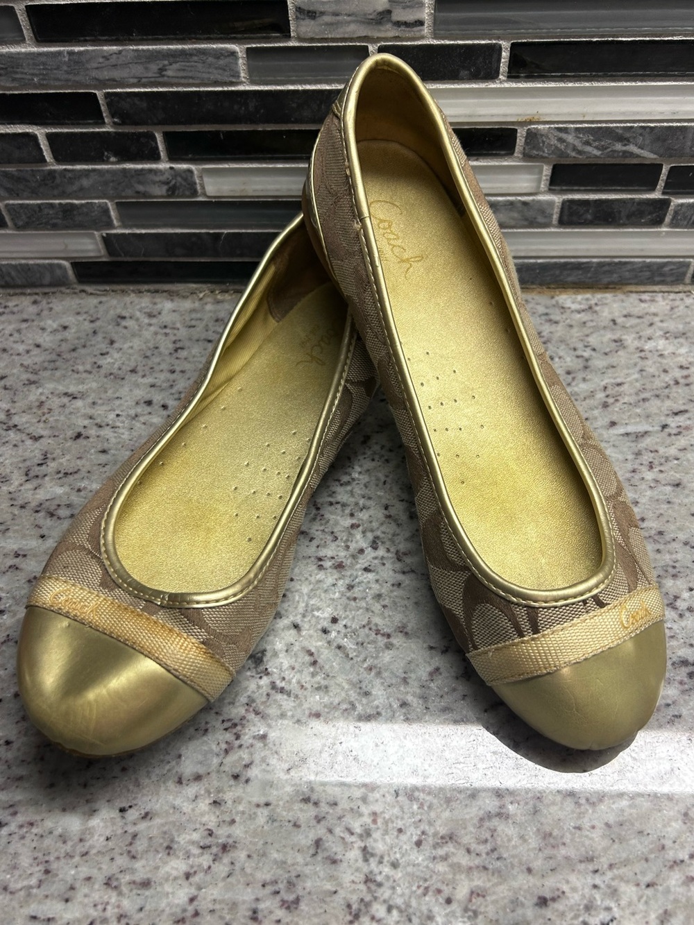 Coach Tan & Gold Signature Cap-Toe Ballet Flats size 7